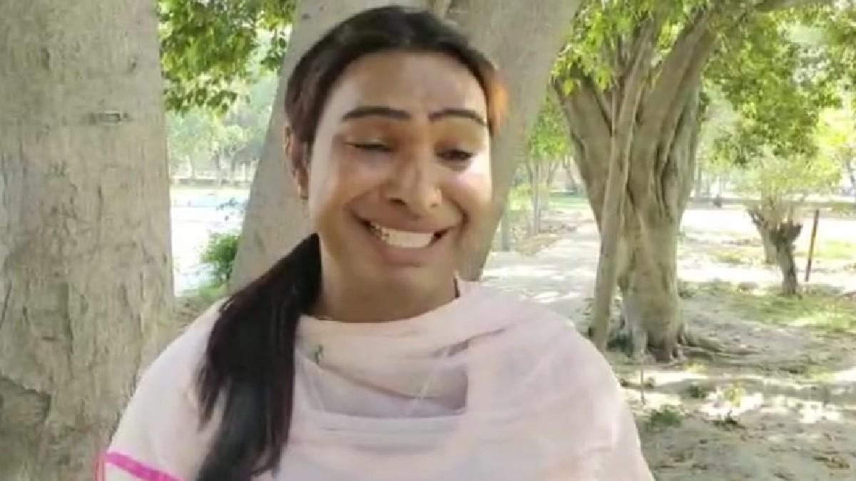 दोस्त अर्जुन से शादी करने के लिए रवि से रिया बना शख्स.