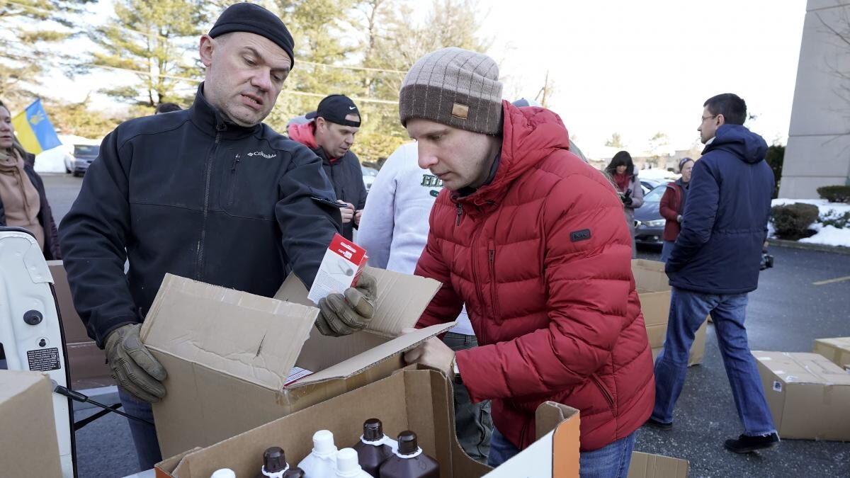 48 घंटे बाइक चलाता रहा डॉक्टर, 2400 किमी दूर जाकर पहुंचाई दवा! - man Crossed 5 countries in 48 hours drove 2414 KM bike gives medicine Tsty - AajTak