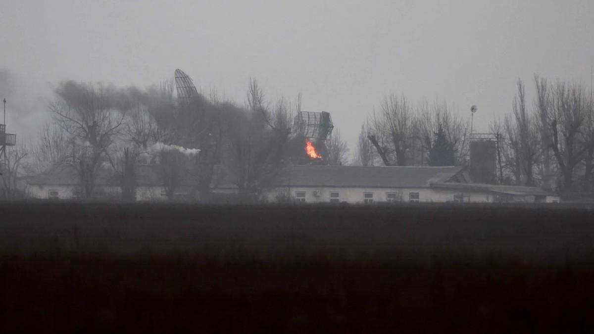 यूरोप के सबसे बड़े न्यूक्लियर पावर प्लांट में उठा धुआं, यूक्रेन का दावा- हो सकता है Chernobyl से 10 गुना बड़ा हादसा