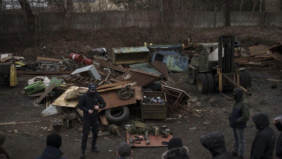 'जान बचाने के लिए जमीन पर लेट गया, फिर भी लग गईं 3 गोलियां', भारतीय छात्र की आपबीती