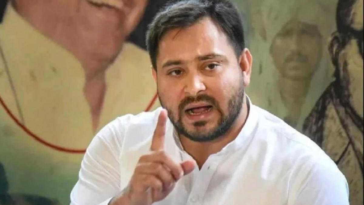 सरकार पर बरसे तेजस्वी यादव