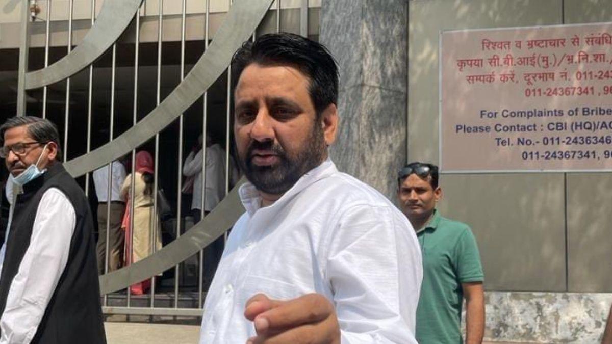 दिल्ली में ओखला से आप विधायक हैं अमानतुल्लाह खान 