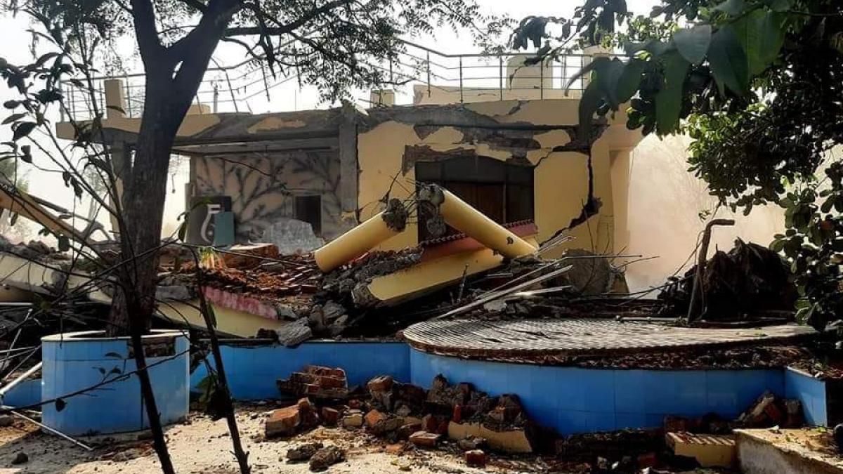 CM शिवराज का बड़ा एक्शन, डेढ़ करोड़ के आलीशान मकान पर चला बुलडोजर