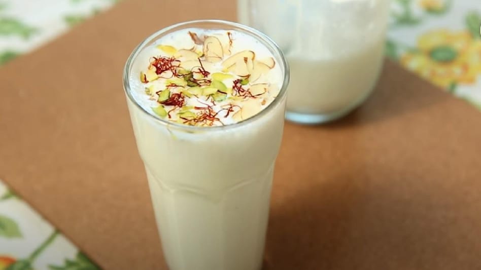 टॉप 51 घर का खाना जो आपके बॉडी को ठंडा रखेगा | Indian Summer Recipes That Will Keep Your Body Cool | Hindi Recipes 2023 Step 26 Punjabi Lassi: गर्मी में पिएंगे तो मिलेगी ठंडक, जानें परफेक्ट पंजाबी लस्सी बनाने का तरीका - Punjabi Lassi Recipe Healthy Lassi how to make Summer Special Refreshing Drink lassi in hindi lbsf -