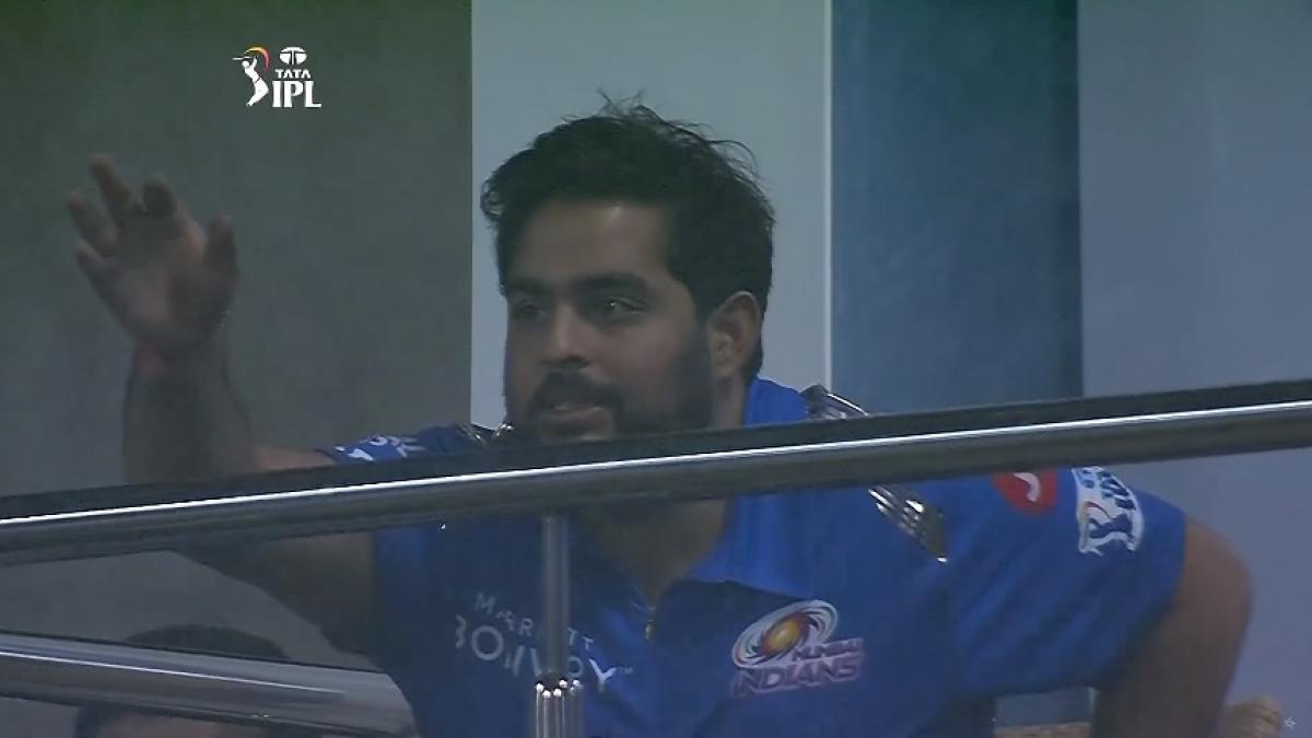 Aakash Ambani Reaction
