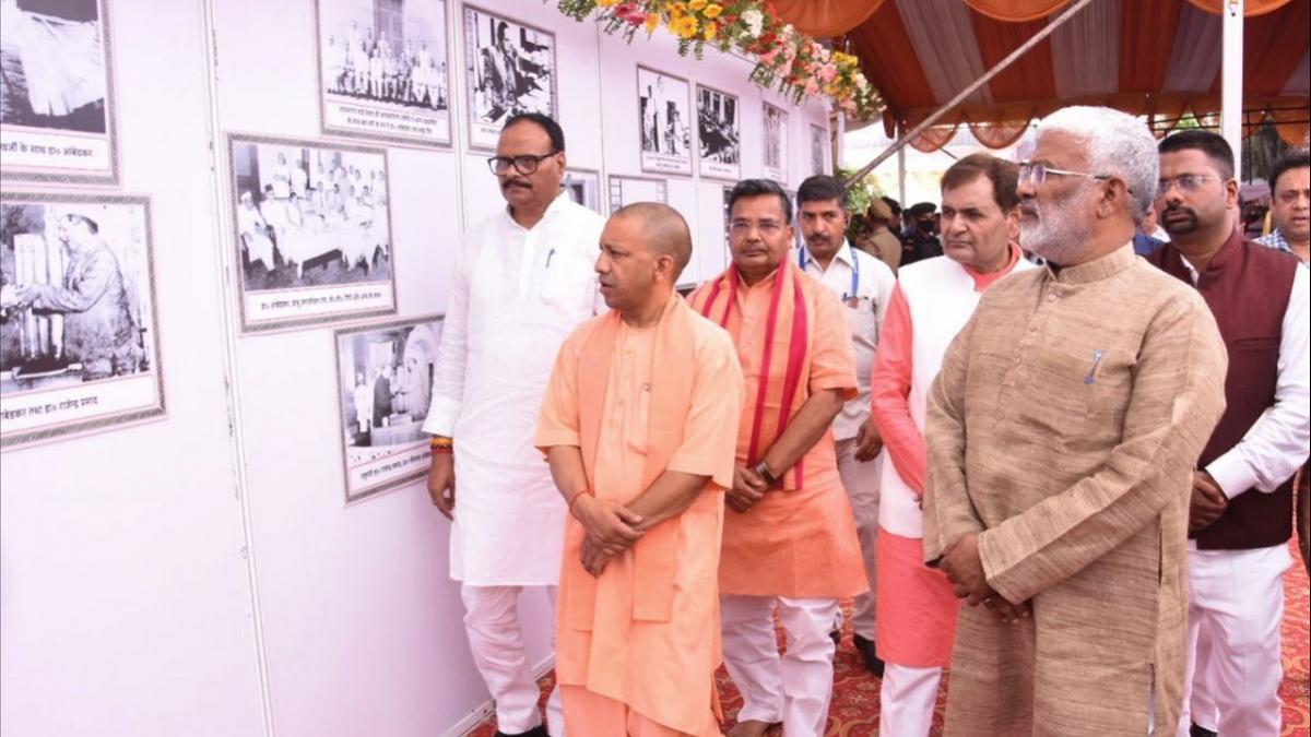 CM योगी ने अंबेडकर जयंती पर आयोजित तीन कार्यक्रमों में की शिरकत