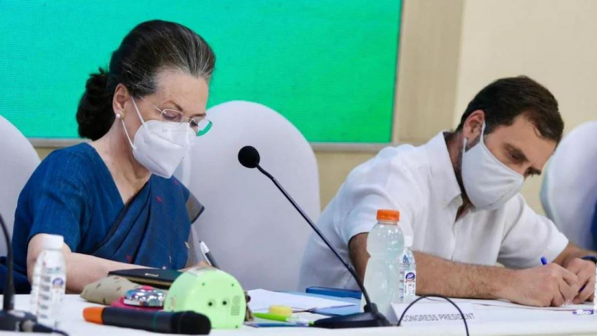 सोनिया गांधी और राहुल गांधी (फाइल फोटो)