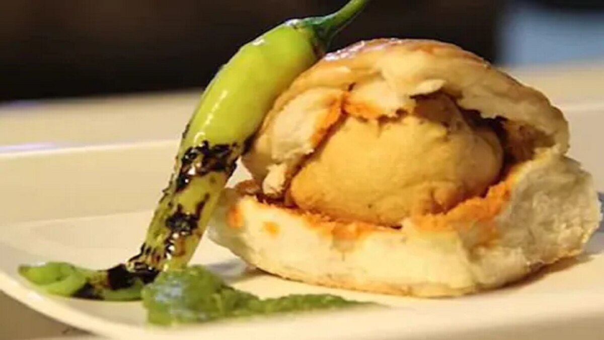 Vada Paav Recipe In Hindi