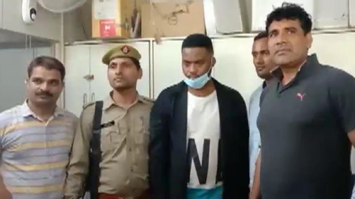 नाइजीरियन ठग गिरफ्तार