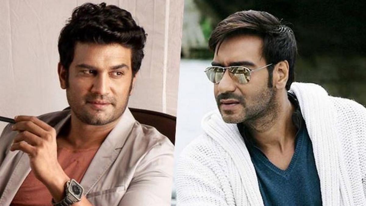 शरद केलकर, अजय देवगन