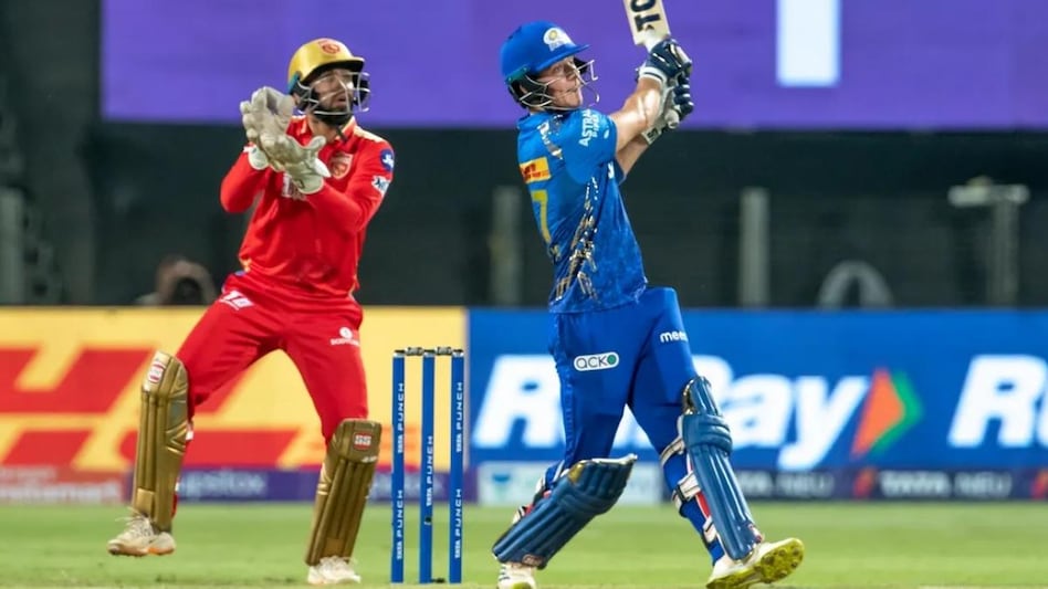 Dewald Brevis IPL 2022: 'बेबी ABD' ने मचाई तबाही, एक ही ओवर में बना डाले 29  रन, मारे लगातार 4 छक्के - Dewald brevis vs rahul chahar four sixes in one  over