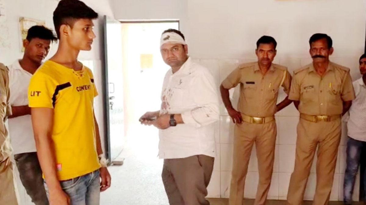 दबंग बारातियों ने गेस्ट हाउस मालिक को पीटा (फोटो- आजतक)