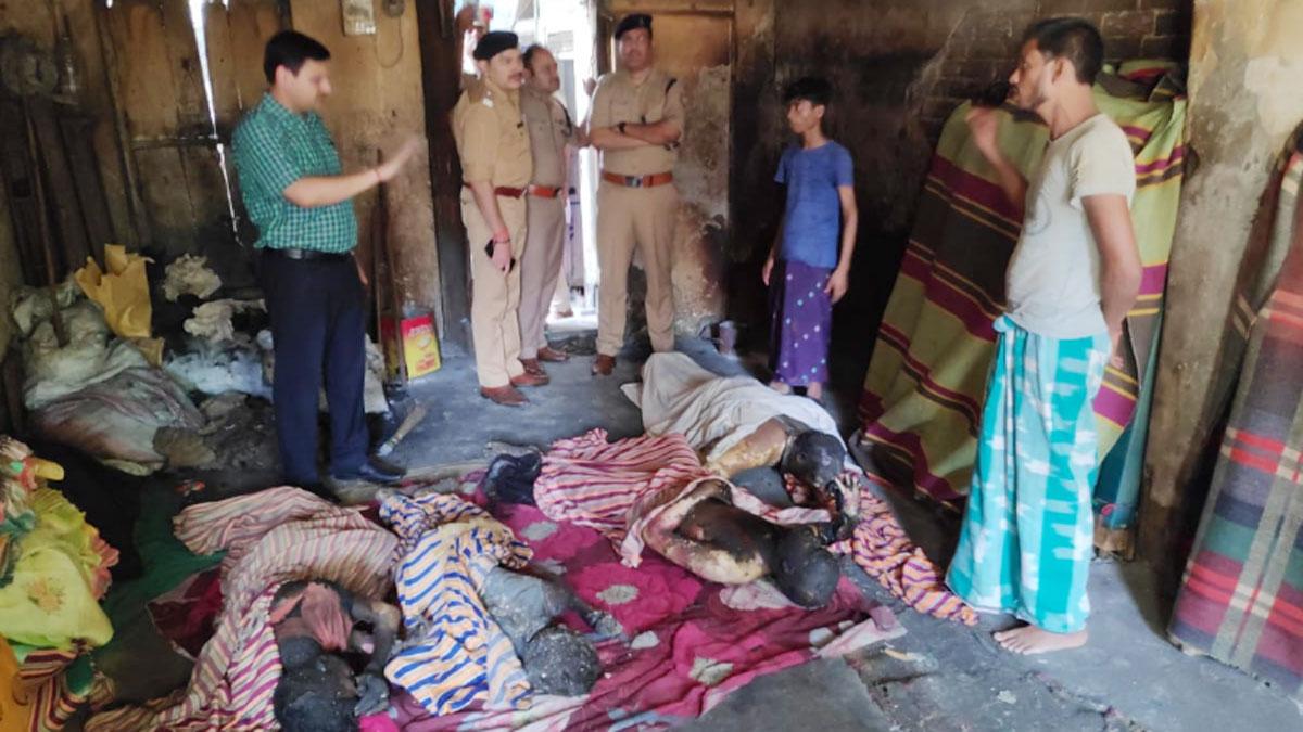 साड़ी के कारखाने में लगी भीषण आग, चार की मौत (फोटो- आजतक)
