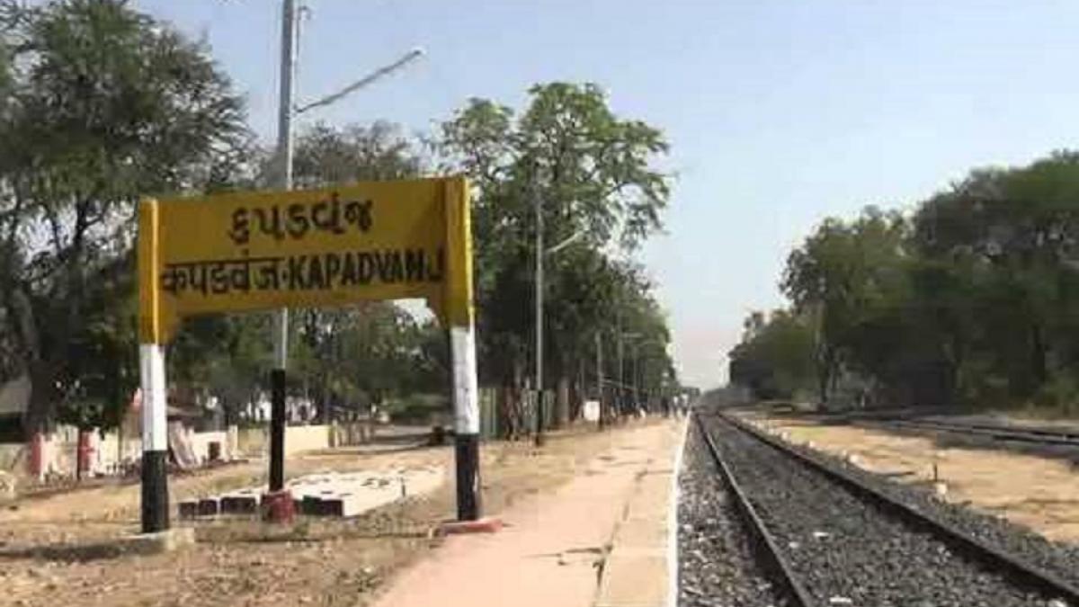 कपड़गंज में बीजेपी के लिए कांग्रेस से सीट छीनने की चुनौती