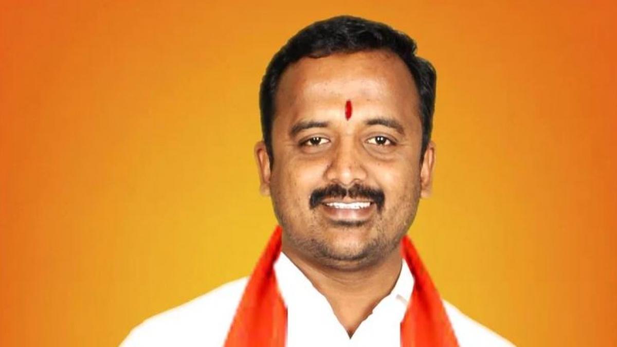 ठेकेदार संतोष पाटिल (फाइल फोटो)