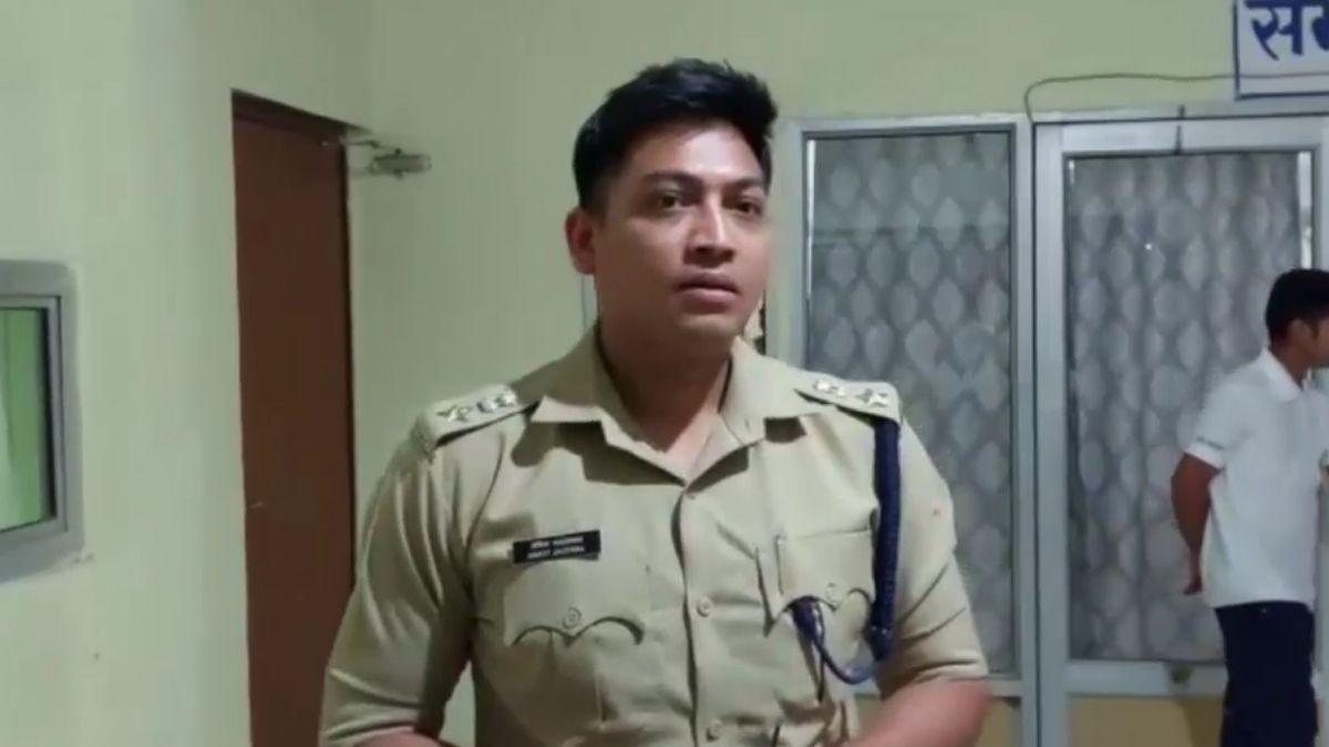 खरगोन में संदिग्धों से पुलिस कर रही पूछताछ.