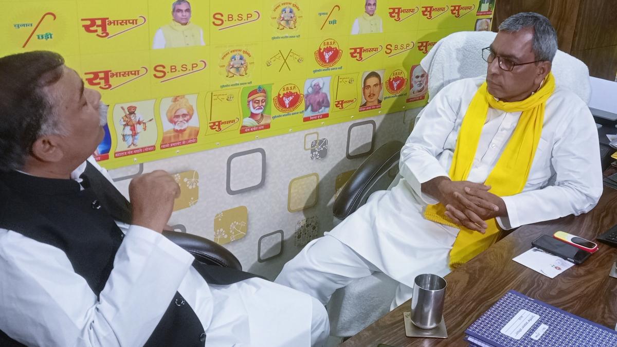 ओम प्रकाश राजभर ने शिवपाल से नाराज केशव देव मौर्य को चाय पर बुलाया