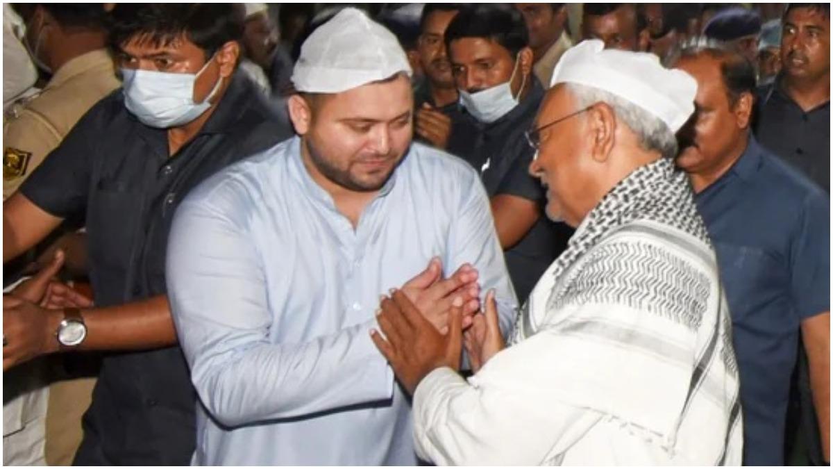 RJD की इफ्तार पार्टी में नीतीश कुमार (PTI)