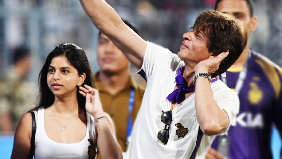 Shah Rukh Khan with Suhana (File Photo)