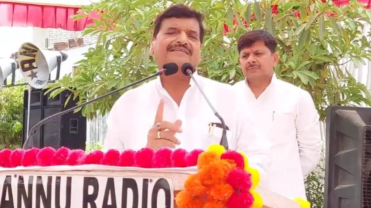 कार्यक्रम को संबाेधित करते शिवपाल सिंह यादव. (Photo: Aajtak)