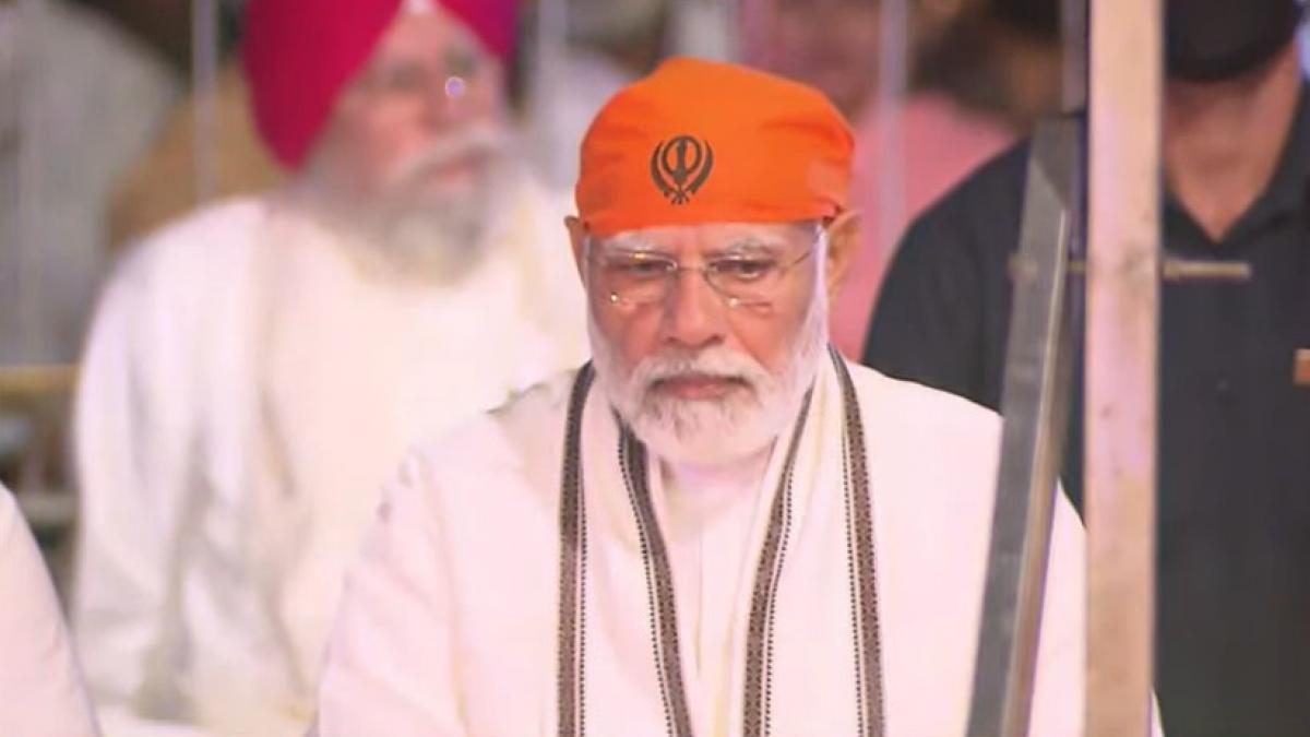 LIVE: प्रकाश पर्व पर लाल किला पहुंचे PM मोदी, कुछ देर में संबोधन