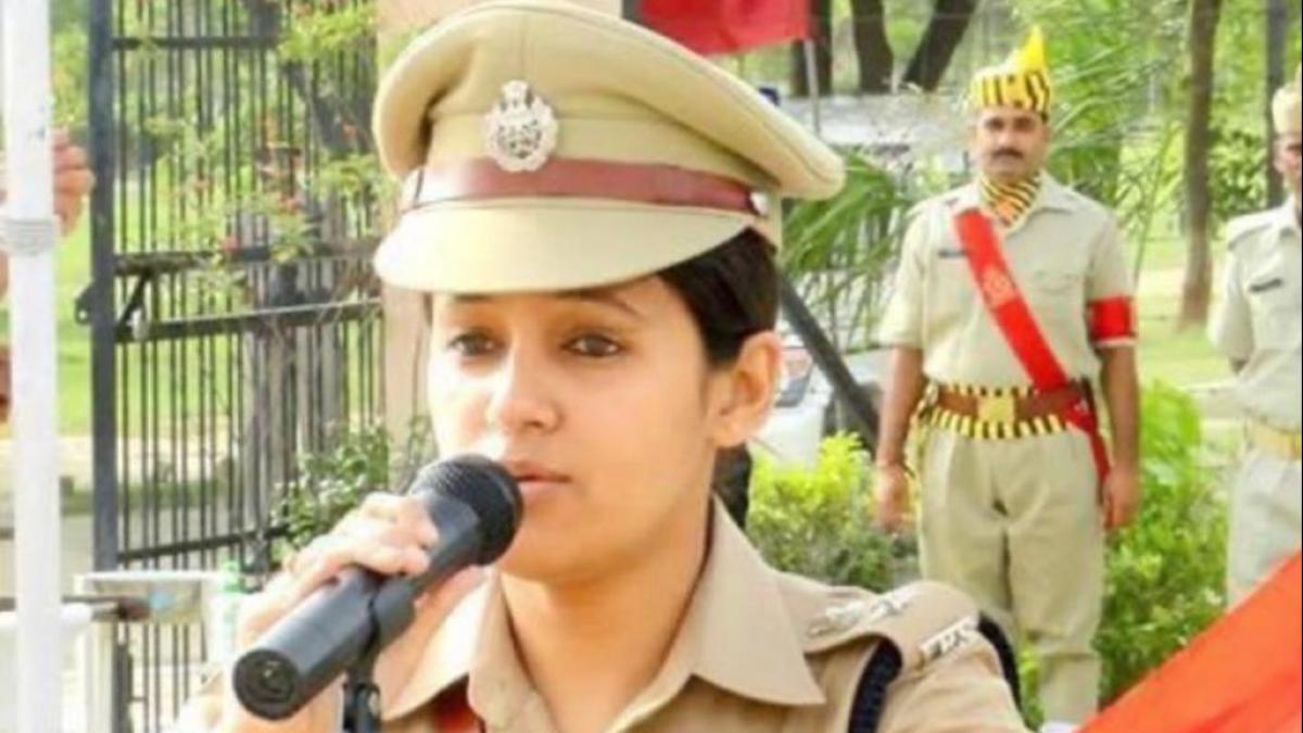 IPS अधिकारी अलंकृता सिंह को किया गया सस्पेंड