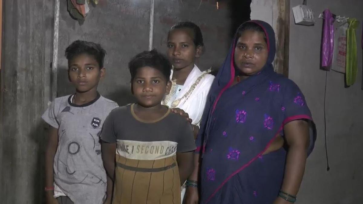 दरभंगा: 'साइकिल गर्ल' ज्योति की नहीं बदली किस्मत, अब पाई-पाई को हुई मोहताज