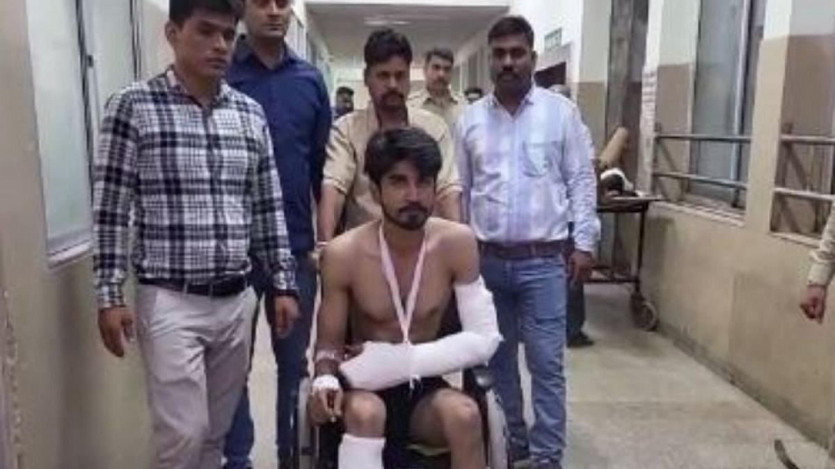 थाने में आरोपी की हुई पिटाई