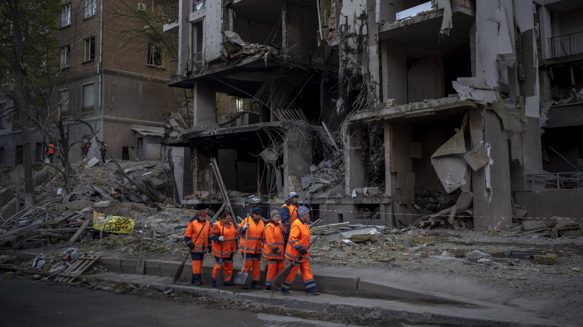 रूस ने यूक्रेन के कीव शहर को फिर बनाया निशाना (एपी)