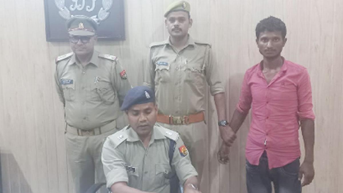 पत्नी के कत्ल के आरोप में पति गिरफ्तार (फोटो-आजतक)