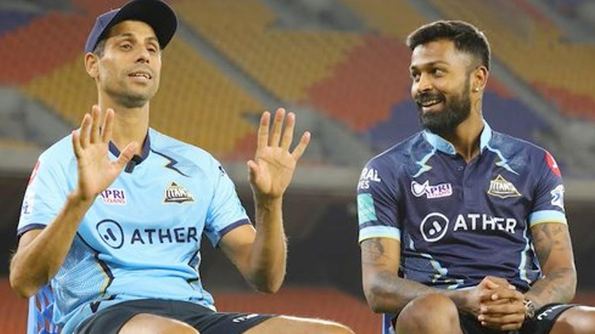 Ashish Nehra and Hardik pandya (@GT)