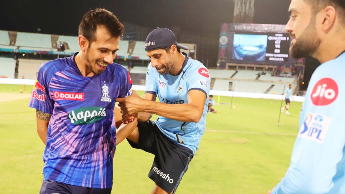 Ashish Nehra kicked to Yuzvendra Chahal (@GT)