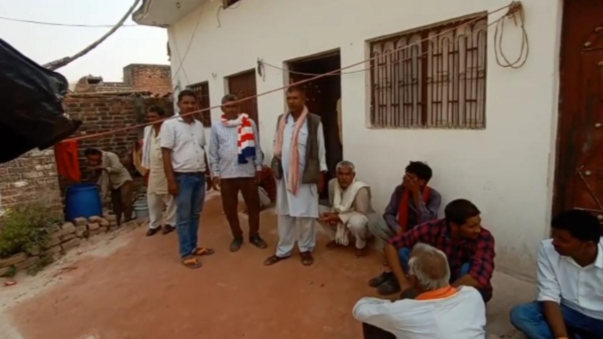 घर पर मातम का माहौल