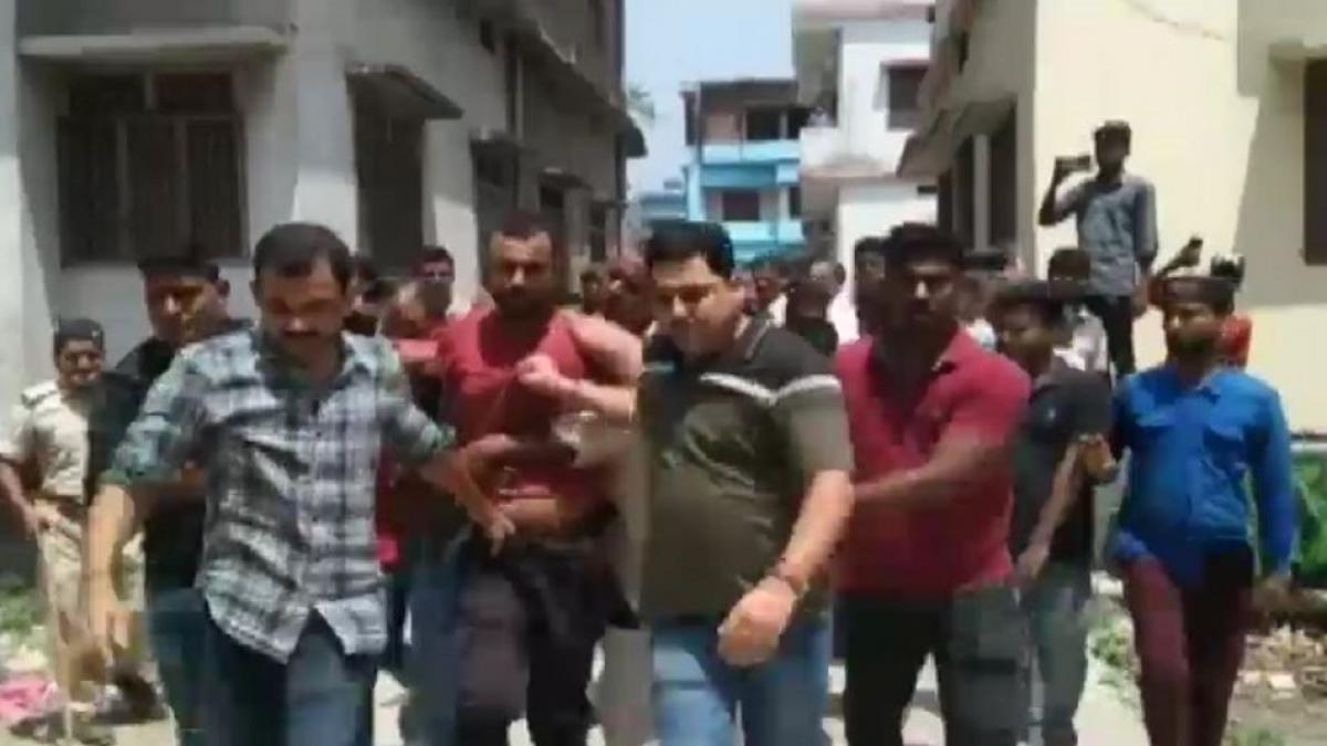 सनकी आशिक ने प्रेमिका के पूरे परिवार को बनाया बंधक