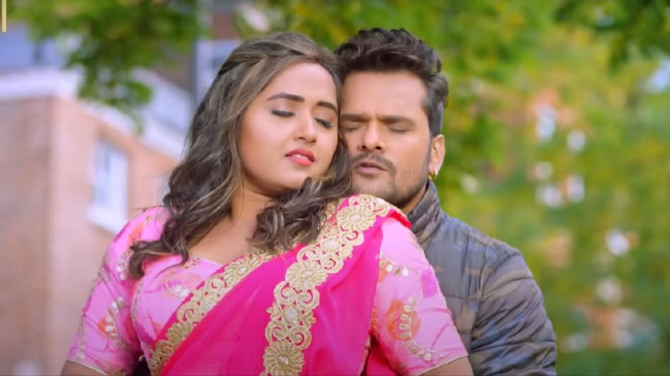 Khesari Lal Yadav-Kajal Raghwani ने बारिश में रोमांस करके लगाई आग, Video -  Khesari Lal Yadav Kajal Raghwani Bhojpuri Music Video Film Pawan Singh  tmovb - AajTak