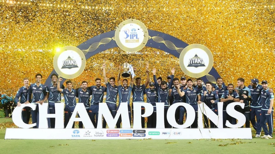 Gujarat Titans IPL 2022 Champion: गुजरात टाइटन्स बनी चैम्पियन, डेब्यू सीजन में ही अपने नाम किया खिताब, टूटा राजस्थान का सपना - Gujarat titans ipl champion final result rr vs gt hardik