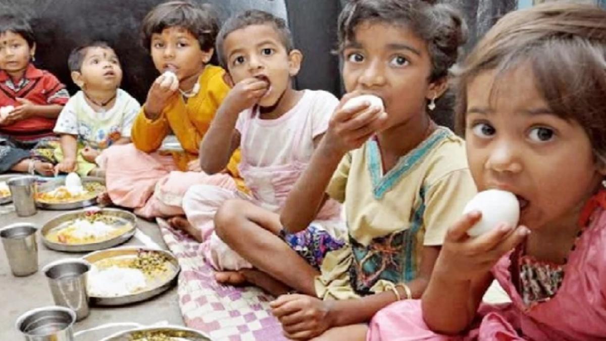 बिहार: आंगनबाड़ी केंद्रों में अब बच्चों को खिलाया जाएगा चिकन और वेज बिरयानी