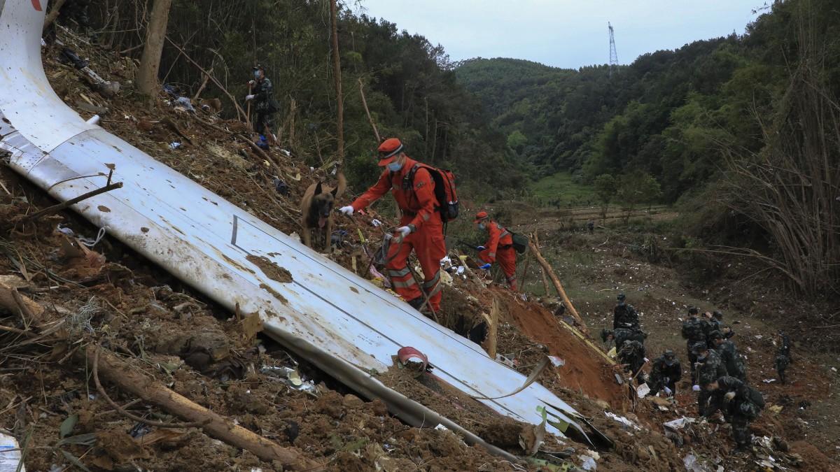 चीन विमान हादसे को लेकर खुलासा, जानबूझकर नीचे लाई गई थी उड़ान! क्रैश में 132 लोगों की गई जान