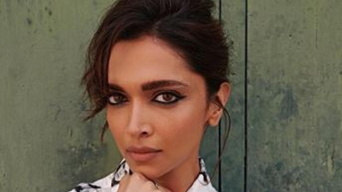 हैंगओवर उतारने के लिए Deepika Padukone बैग में रखती हैं खास दवा, आपको है मालूम?