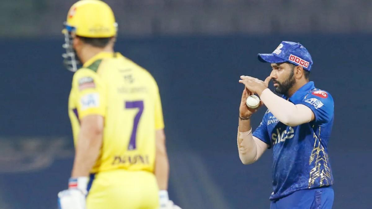 MS Dhoni and Rohit Sharma (@IPL)