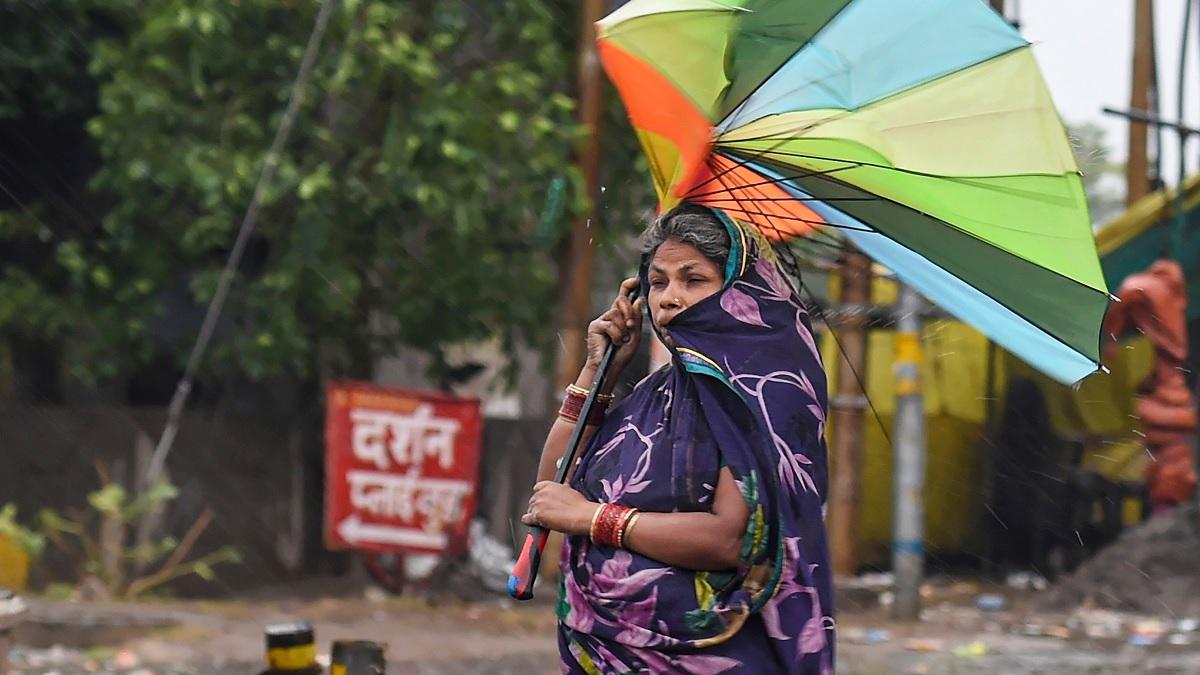 Rainfall Weather Update Today: कई राज्यों में आज भी बारिश का अनुमान (फोटो- PTI)