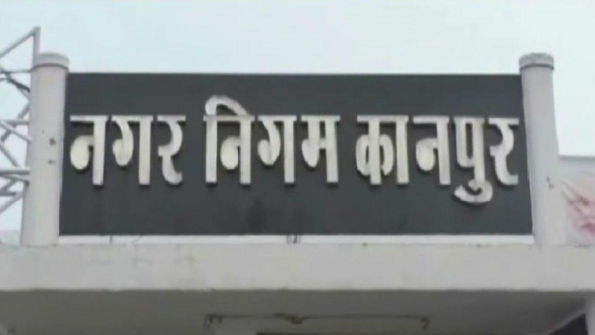 कानपुर नगर निगम ने डॉक्टर पर लगाया जुर्माना.