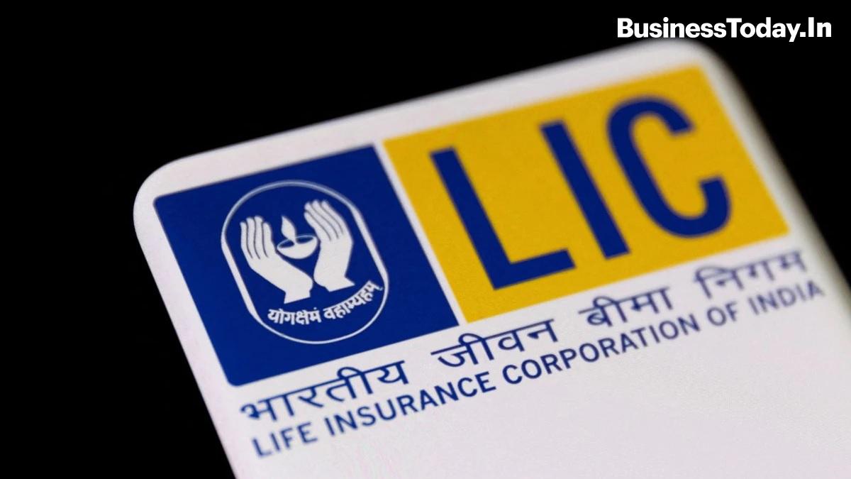 LIC Share Listing: लिस्ट होते ही 12 फीसदी से ज्यादा गिरा एलआईसी शेयर, इन्वेस्टर्स को पहले दिन ही नुकसान