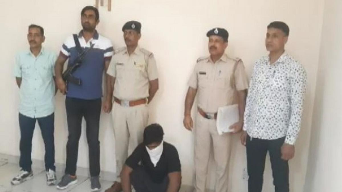 लूट के मास्टरमाइंड को पुलिस ने किया गिरफ्तार