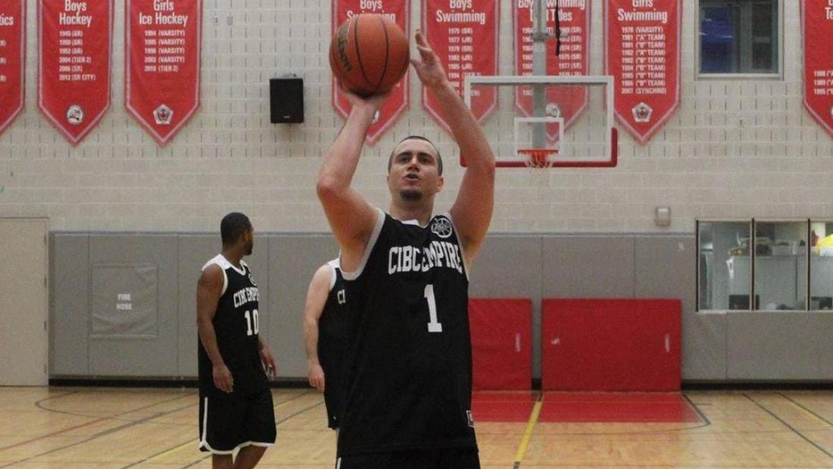 माइक व्लाइकू उर्फ स्टारबीस्ट