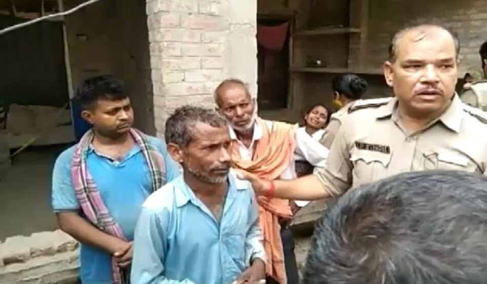 UP: मां ने फोन पर लड़कों से बात करने से किया मना, तो बेटी ने सिलबट्टे से पीट-पीट कर दी हत्या