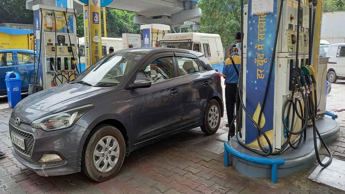 Petrol-Diesel Prices Stable Today CNG Price Hike