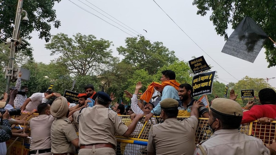 tejiner bagga return