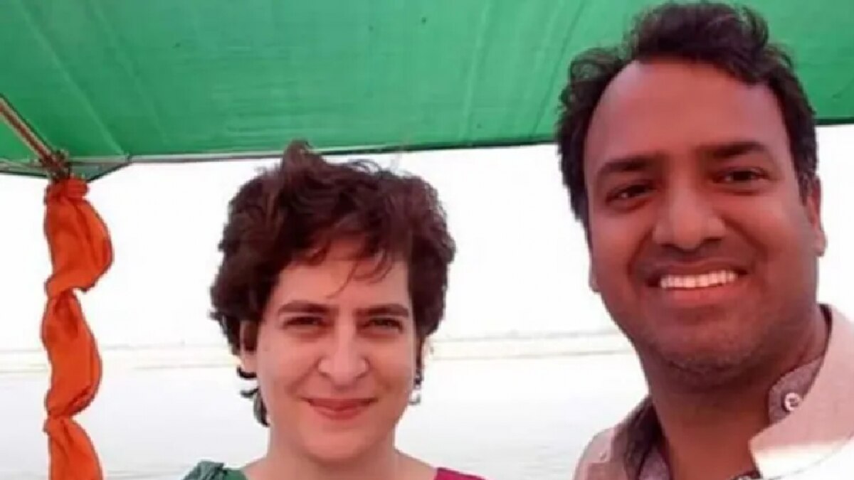 प्रियंका गांधी के साथ शाहनवाज आलम (फाइल फोटो)