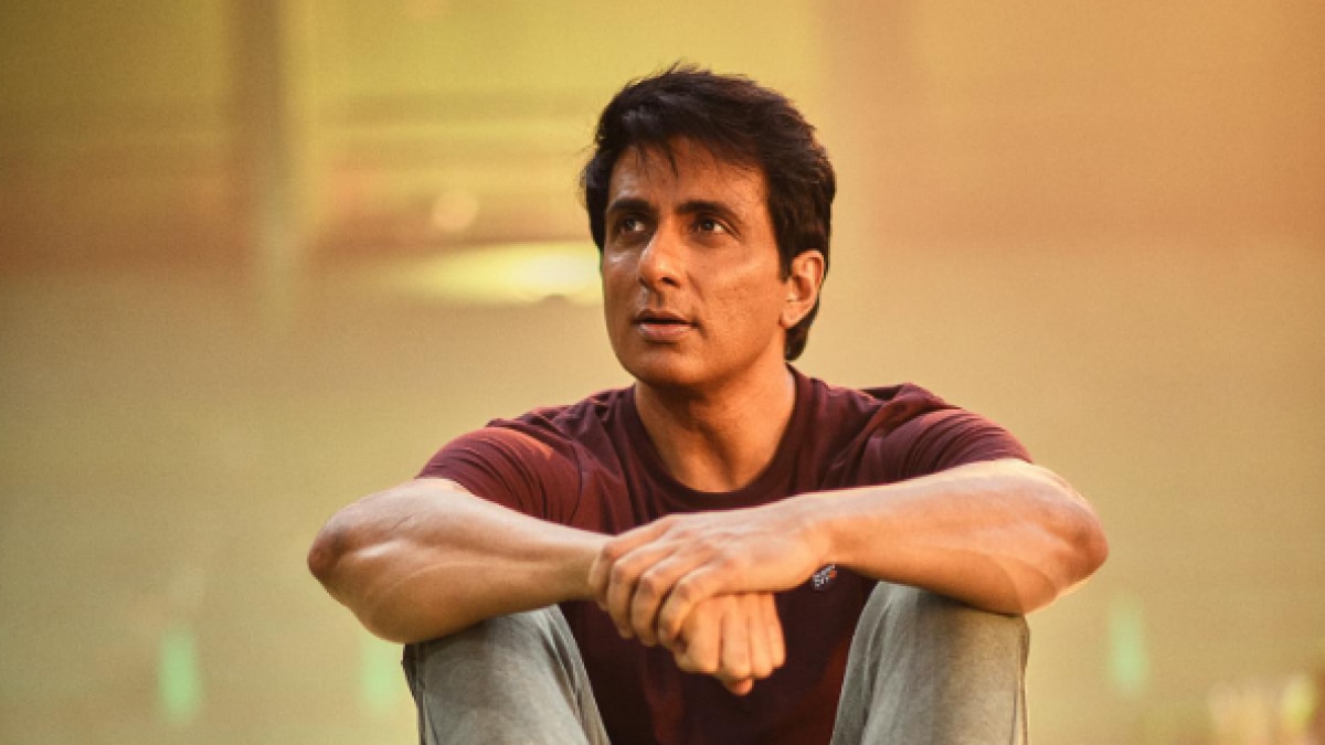 …जब पृथ्वीराज के सेट पर सोनू सूद के पहुंचते ही बजने लगी तालियां!